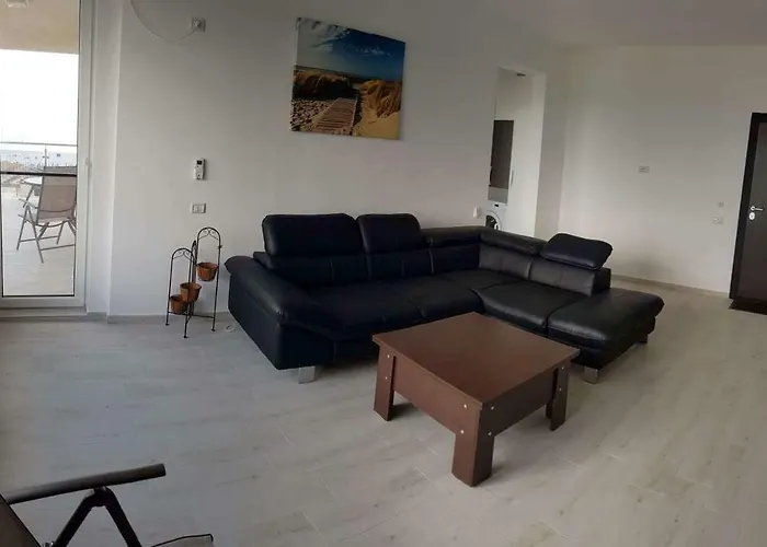 Maravali Lägenhet *